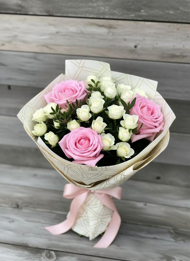 Букет цветов из: Розы в Котово Новгородская область