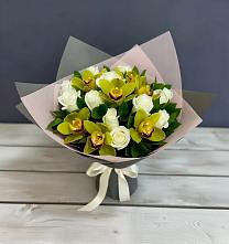 Букет цветов из:  Орхидеи и Розы в Котово Новгородская область