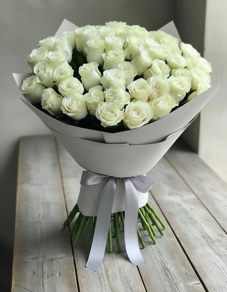 Букет 35 Белых роз в Котово Новгородская область