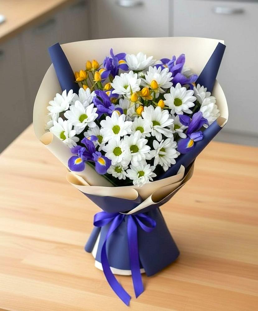 Букет цветов из: Розы, Ирисы и Хризантемы в Котово Новгородская область