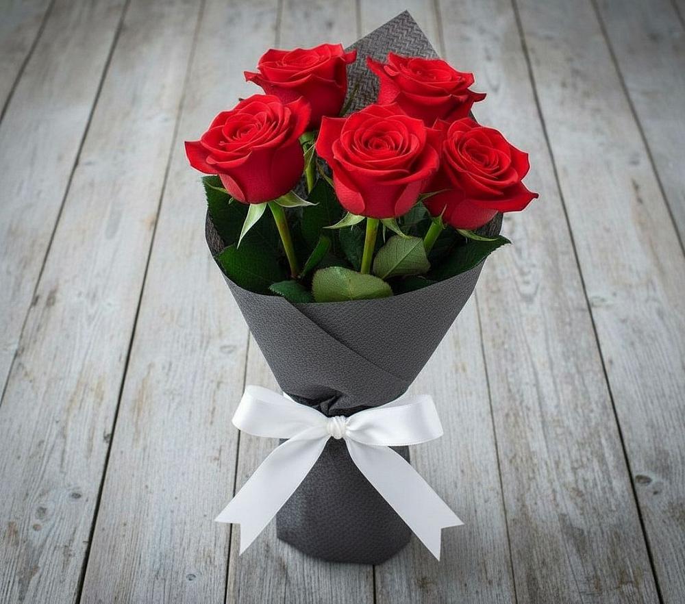 Букет 5 Красных роз Эдлесс Лав в Котово Новгородская область