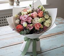 Букет цветов из:  Розы, Лизиантусы и Гвоздики в Котово Новгородская область