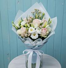 Букет цветов из:  Розы и Лизиантусы в Котово Новгородская область