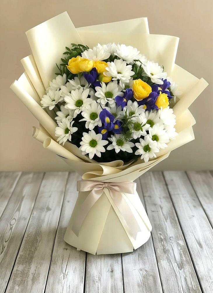 Букет цветов из: Ирисы, Хризантемы и Розы в Котово Новгородская область