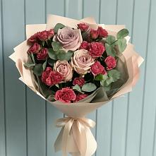 Букет цветов из:  Гвоздики и Розы в Котово Новгородская область