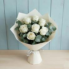 Букет Белые розы в Эвкалипте в Котово Новгородская область