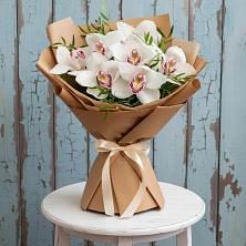 Букет цветов из:  Орхидеи и Розы в Котово Новгородская область